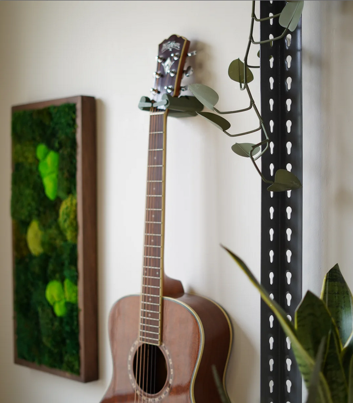 StringGuard™ Auto-Locking Guitar Wall Holder